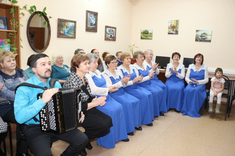 В Мирном открылся пятый в регионе Центр общения старшего поколения.